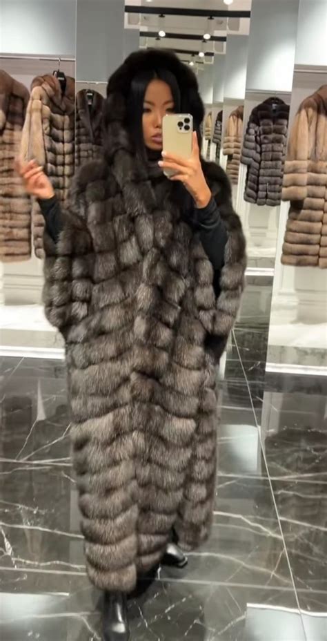 Fur Cape Furs Selfies Elite Paradise Hobby Women Wear Elegant Coat