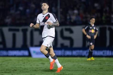 Vegetti Participou Diretamente De Dos Gols Do Vasco Em Vasco