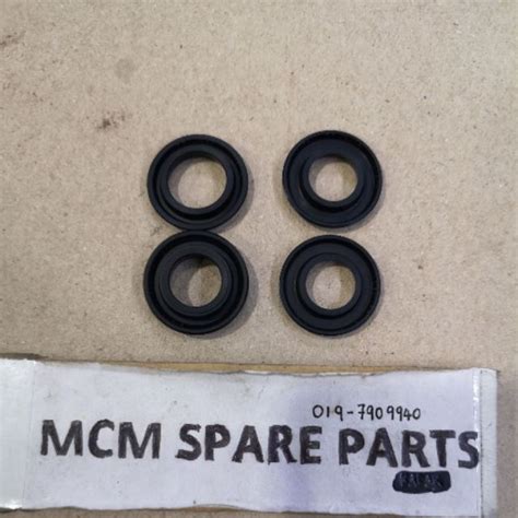 Brake Master Pump Seal Kit Japan Toyota Hilux Dyna Size 15 16