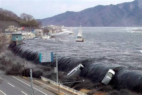 Mengenal Fakta Tsunami Bencana Alam Dengan Korban Jiwa Terbanyak