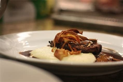 Simple Steak Bordelaise Recipe Goutaste