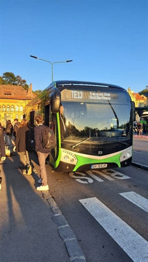 De Luni Se Reiau Cursele Pe Cele Trasee Pentru Transportul Elevilor