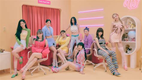 TWICE regresa con su nuevo mini álbum BETWEEN 1 2