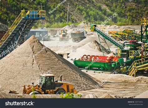 Conveyor On Site Gravel Pit Stock Photo Edit Now 109715954