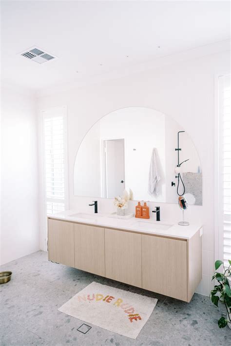 Yellowtail Residence Eurotouch Painting