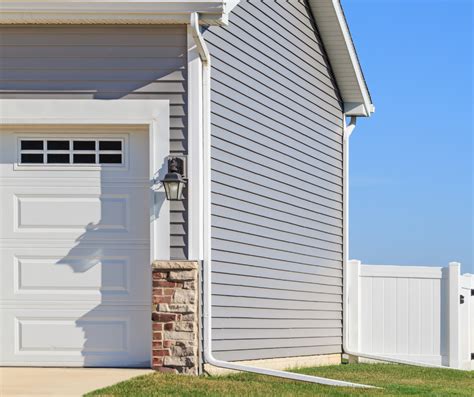 Comparing Vinyl Siding To Fiber Cement Siding