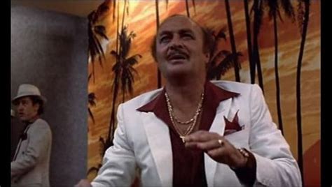 Scarface Actor Robert Loggia Dies At 85 Report Fox 32 Chicago