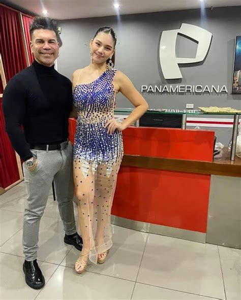 Tomate Barraza Y Su Hija Gaela Demuestran Su Amor Con Un Outfit Urbano