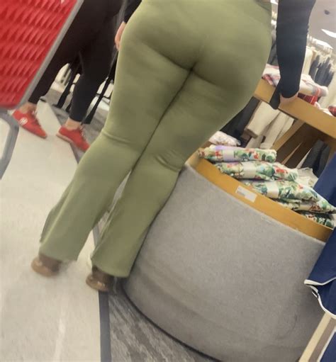 Thick Milf And Thick Friend Duo Spandex Leggings Yoga Pants Forum