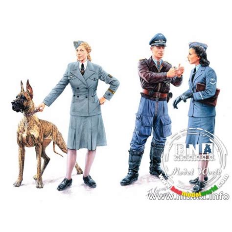 135 Women At War Germany Luftwaffe Helferinnen Master Box 3557