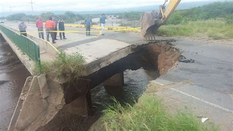 Mir El Impactante Video Del Puente Que Se Rompi Por La Crecida De Un R O