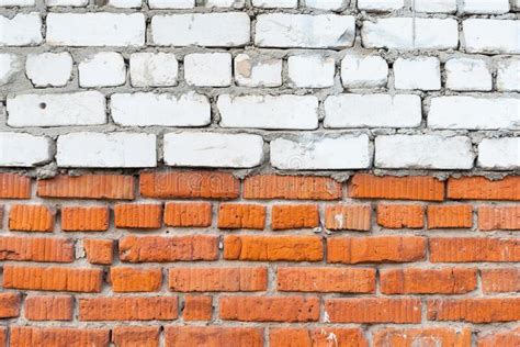 Trama Di Un Vecchio Muro Di Mattoni Bianchi E Rossi Con Calcestruzzo