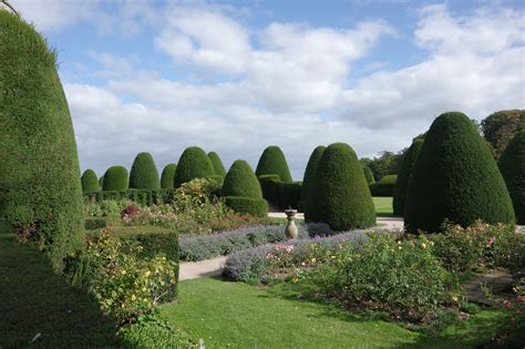 Yew Topiary And Rose Garden Chirk Castle Wrexham Wales Flickr