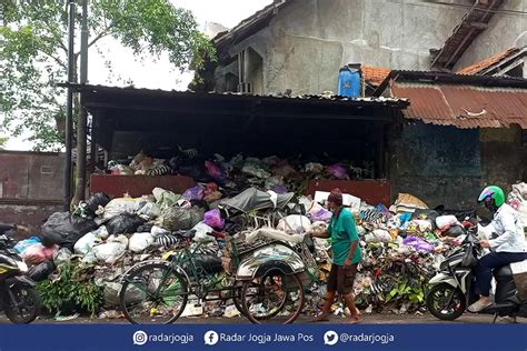 Tpst Piyungan Tutup Lagi Sampah Di Depo Menumpuk Radar Jogja