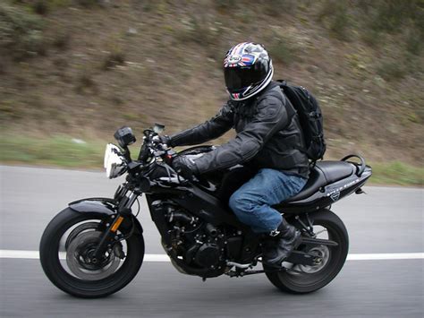 Review of Triumph Speed Four 2003: pictures, live photos & description Triumph Speed Four 2003 ...