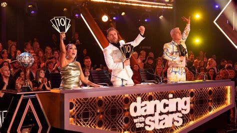 'Dancing with the Stars' season 32 finale: Xochitl Gomez and Val ...