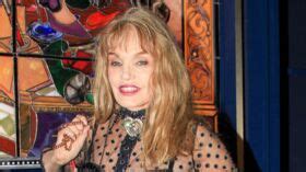 Arielle Dombasle Ans Sir Ne Sexy En Bikini Riquiqui Femme Actuelle Le Mag
