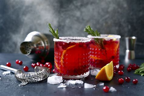 Best Christmas Cocktails And Mocktails To Make At Home Newsweek