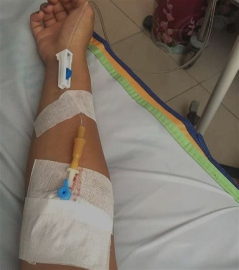 Pin De Dani Aguila En Suero Fotos De Hospitales Como Tomarse Fotos