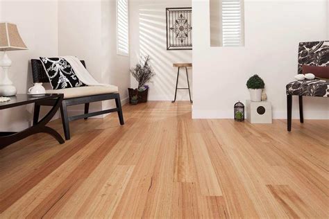 TASMANIAN OAK - Lux Flooring