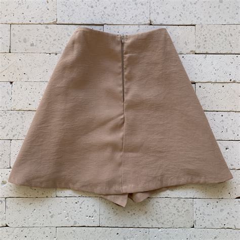 Short Saia Linho Babados Luxo Nude Dondoca Moda Feminina