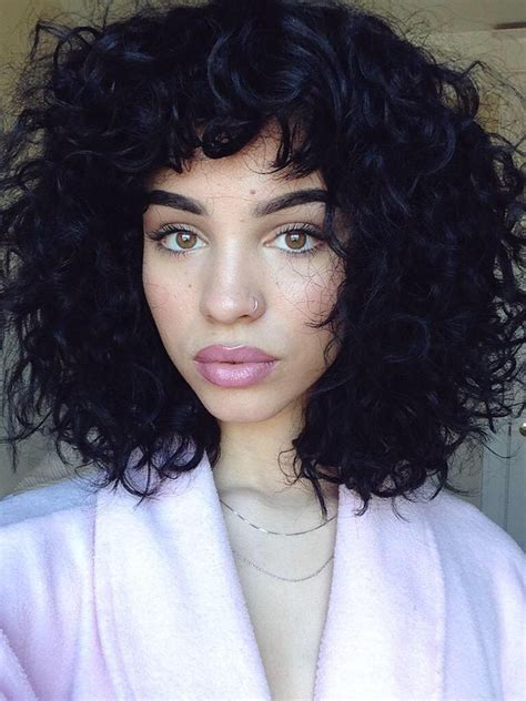 25 Best Curly Hairstyles With Bangs Feed Inspiration