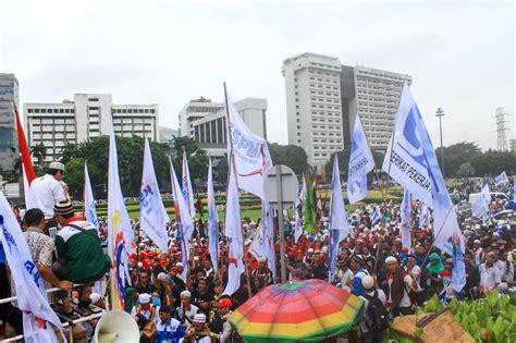 UNRAS 212 BURUH KSPI SERIKAT PEKERJA NASIONAL