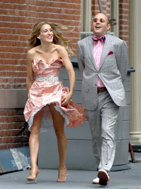 Photo Au C T De Son Meilleur Ami Gay Stanford Carrie Bradshaw Est