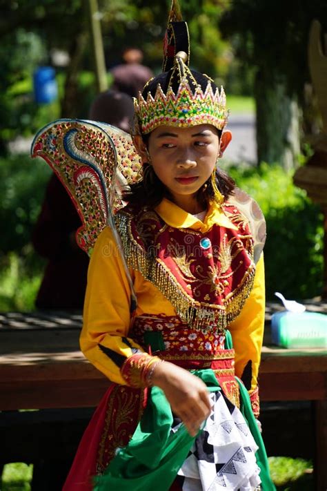 Indonesian Perform Jaranan Pegon Dance Editorial Image - Image of culture, dancer: 269699855