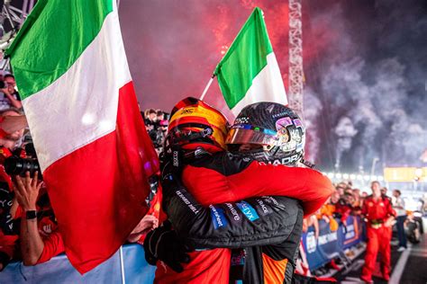 Carlos Sainz Wins Thrilling Singapore Gp To End Red Bull Run Of