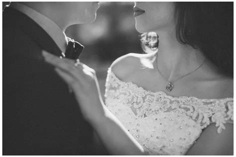 Paris Autumn Wedding Photoshoot At Bir Hakeim Alexandra III Bridge