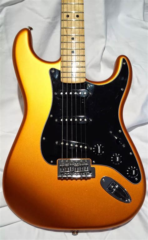 Special Edition Standard Stratocaster Satin Mim Fuzzfaced