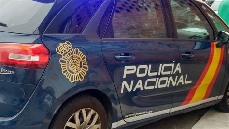 Aparece muerto un taxista con heridas de arma blanca en su vehículo en