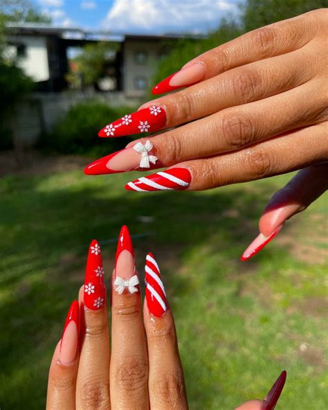 Enjoy 20 Candy Cane Nail Designs In 2024