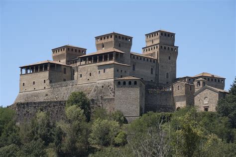 Castello Di Torrechiara A Langhirano Turismo Viaggi Italia