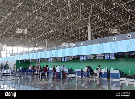 210809 Lusaka Aug 9 2021 Xinhua Passengers Are Seen In The