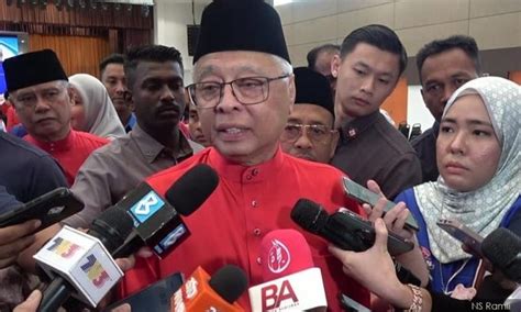 Hampir Semua Umno Bahagian Sokong Ismail Sabri Sebagai PM