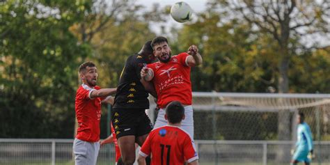 Football Le Rêve De National 3 Senvole Pour Les La Rochelle Régional 1