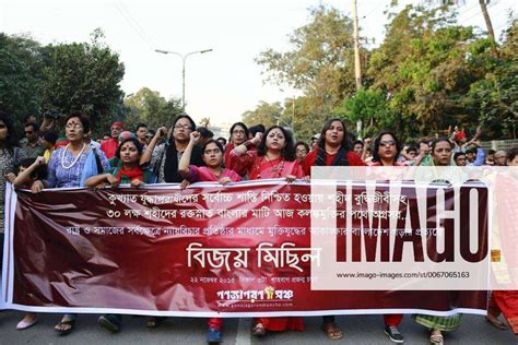 Nov 22 2015 Dhaka Bangladesh Bangladeshi Activist Shouts Slogan