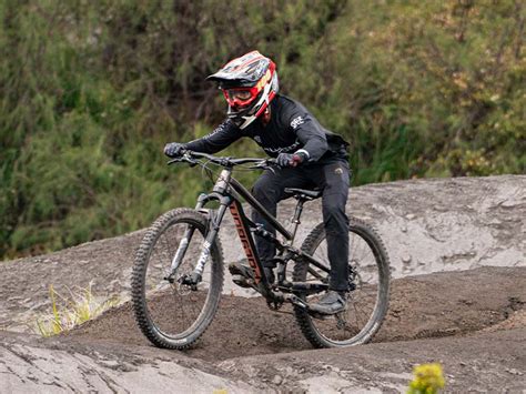 Rekomendasi Sepeda Gunung Trail Terbaik 2023 RODALINK INDONESIA