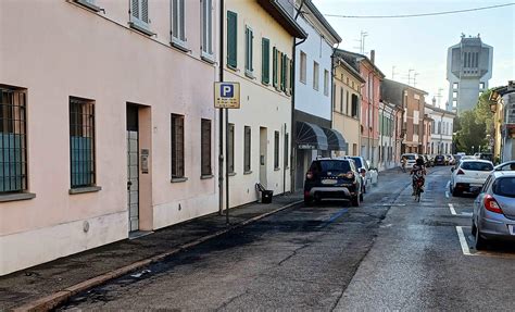 Piromane Notturno Torna A Colpire Sesto Raid In Mesi E A Fuoco Due Auto