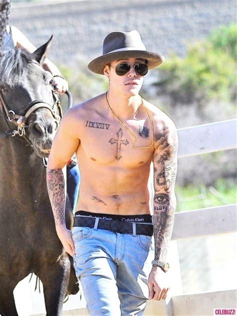 25 bức ảnh cởi trần khoe body cực hot của loạt sao nam đình đám