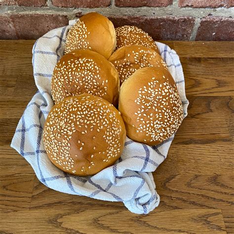 Hamburger Buns (6-Pack) – Tre Mari Bakery