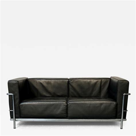 Le Corbusier - Mid-Century Modern LC2 Sofa by Le Corbusier, Black Leather, Two Seater, Perriand