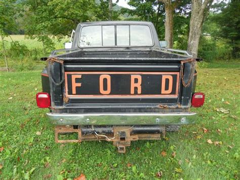 Buy Used 1985 Ford F 150 Stepside 4x4 4 Speed 300 6cyl Black Red Original Flareside Truck In