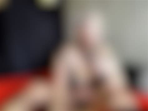 A Sexy Mature Bitch Sucks A Dick To A Bearded Daddy He Licks Her Pussy And Clit Fucks Her