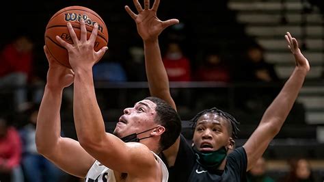 Galesburg Boys Basketball Team Tops Madison