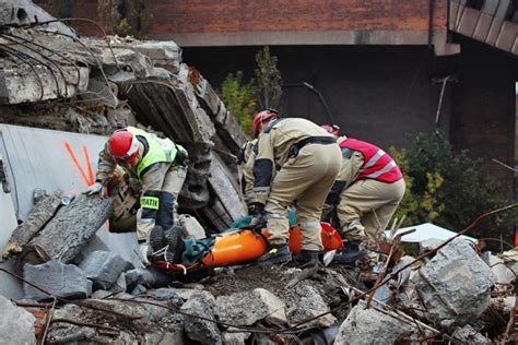 Rescate básico en estructuras colapsadas Grupo HSEQ