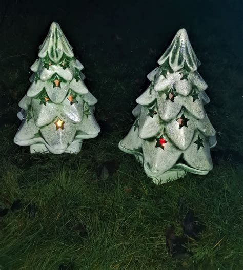 Havefigurer - juletræ i frostsikker beton – Håndlavet havefigur ...