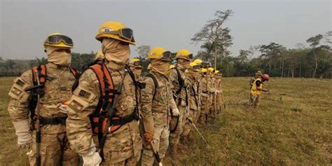 Este Lunes Hay Dos Incendios Activos En Santa Cruz Uno En El Parque Noel Kempff Mercado Y El